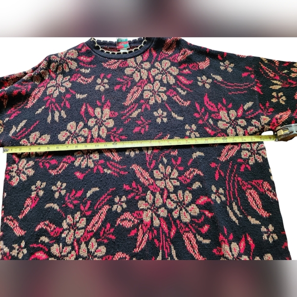 5/$25 Nutcracker Red and Gold Plus Christmas Sweater - Picture 4 of 6